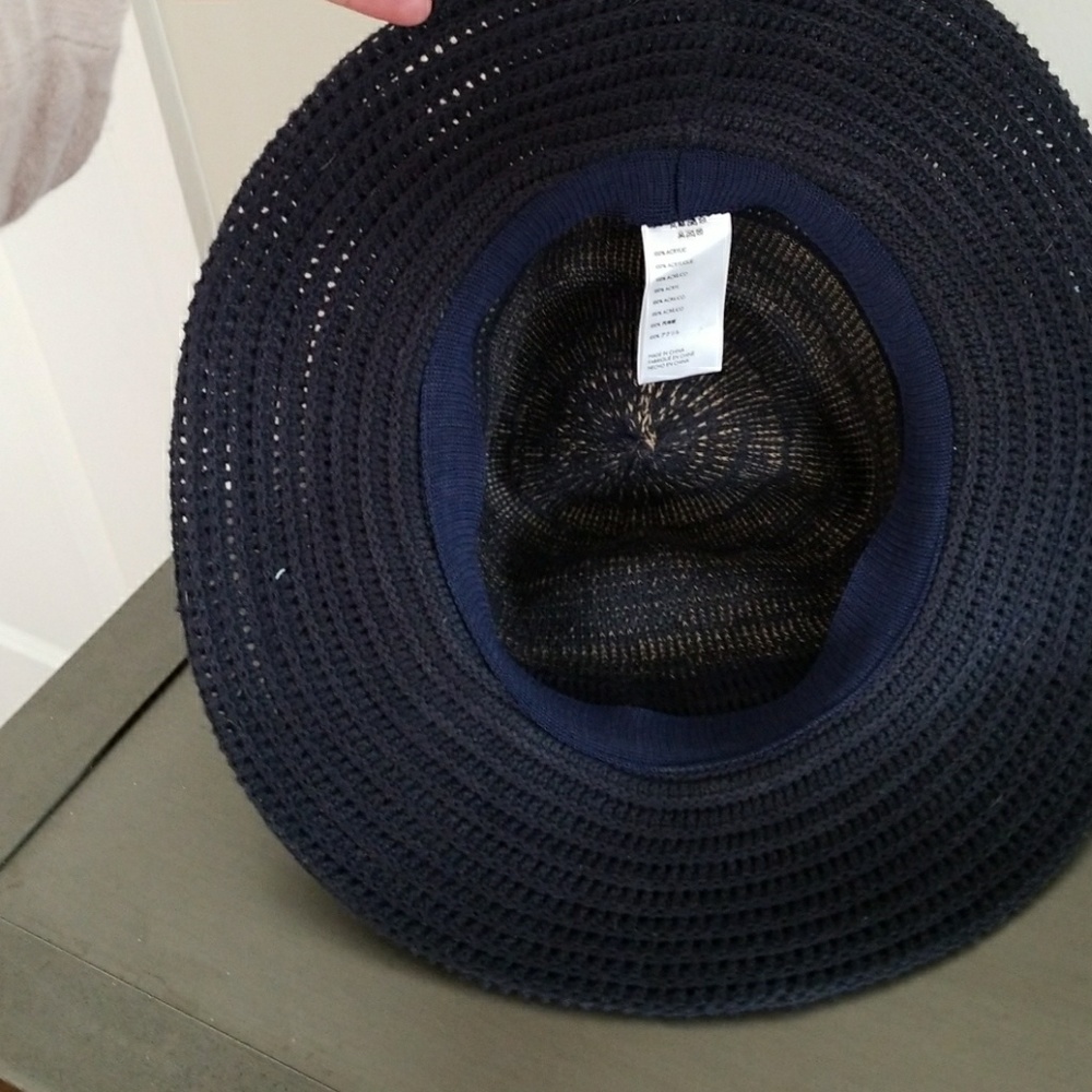 BCBG Hat - Picture 6 of 6